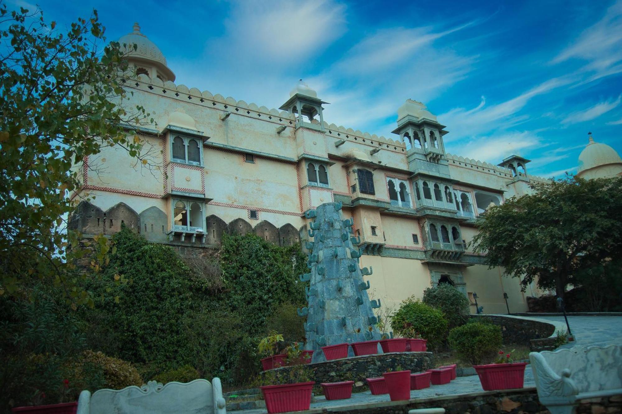The Fern Bambora Fort, Bambora, Удайпур Екстериор снимка
