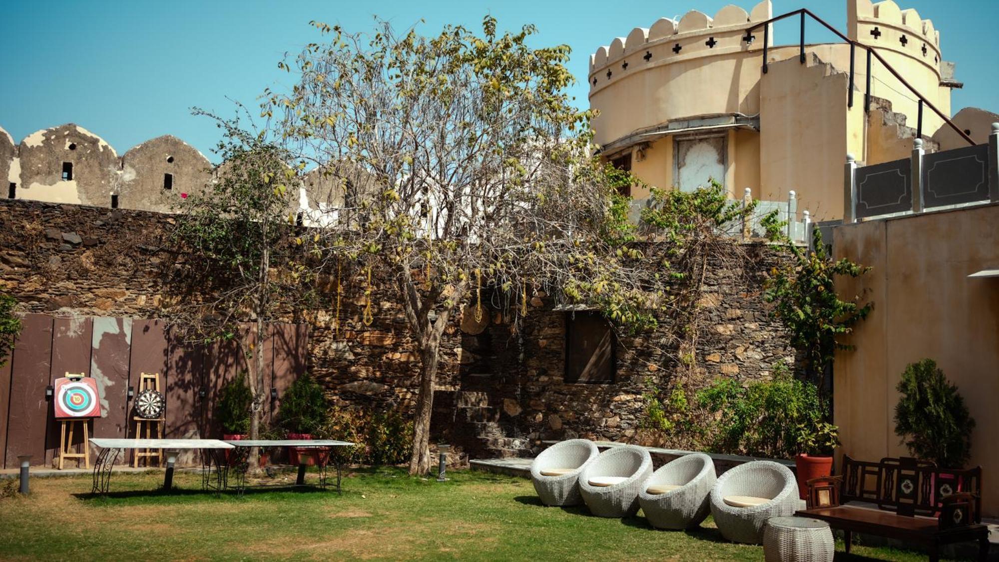 The Fern Bambora Fort, Bambora, Удайпур Екстериор снимка