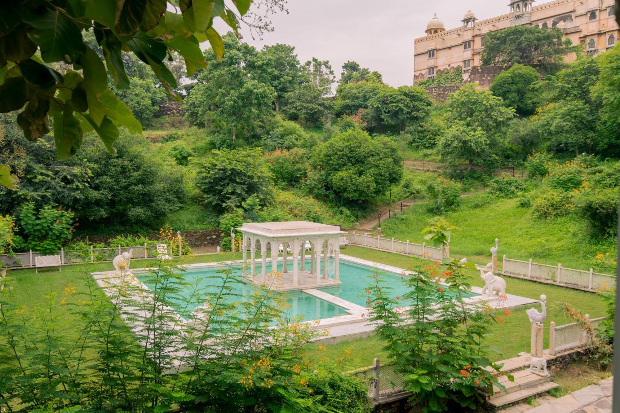 The Fern Bambora Fort, Bambora, Удайпур Екстериор снимка