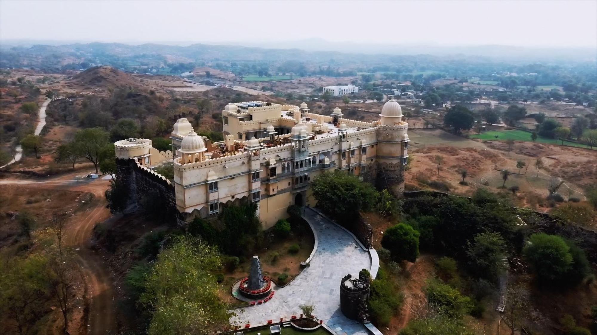 The Fern Bambora Fort, Bambora, Удайпур Екстериор снимка