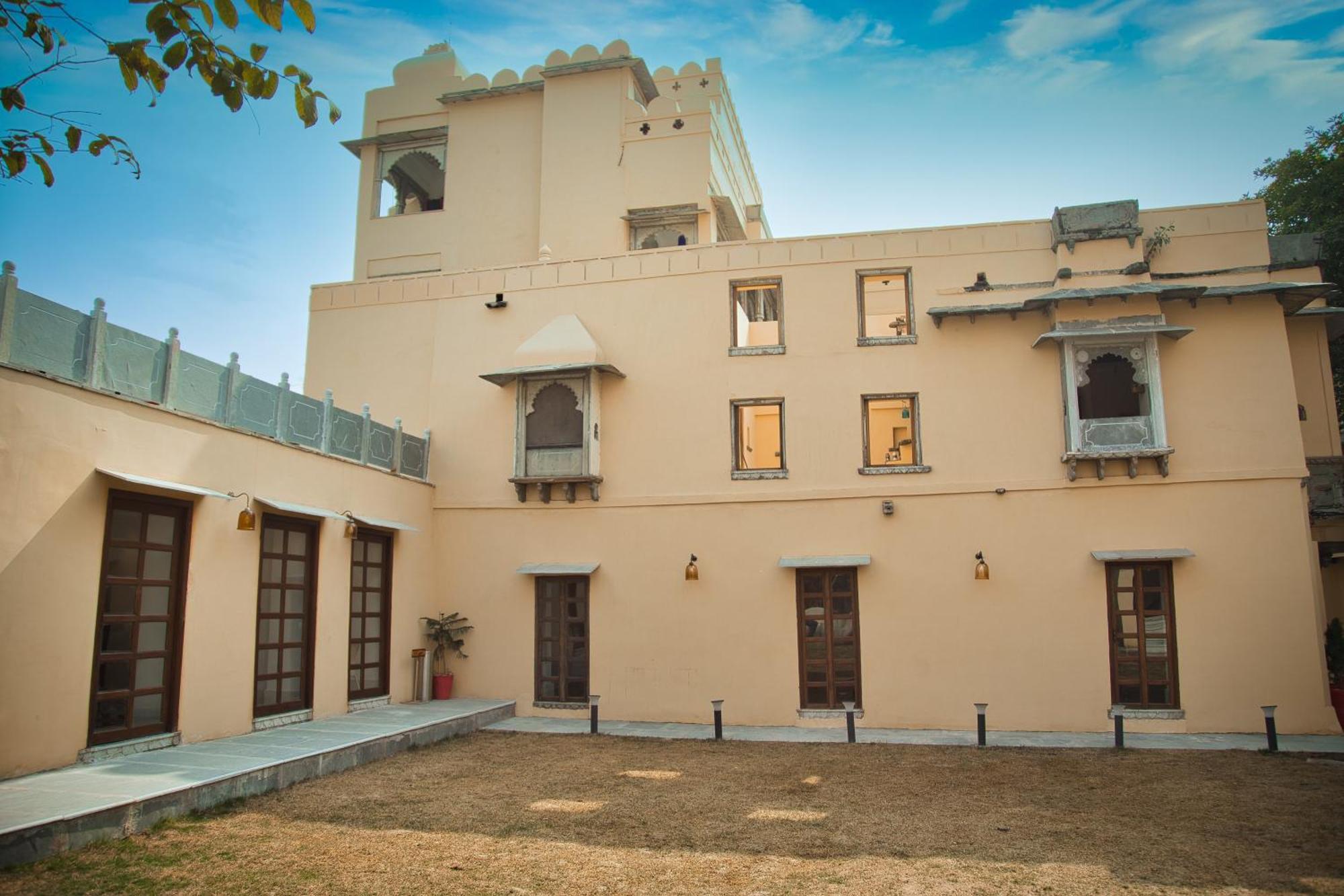 The Fern Bambora Fort, Bambora, Удайпур Екстериор снимка