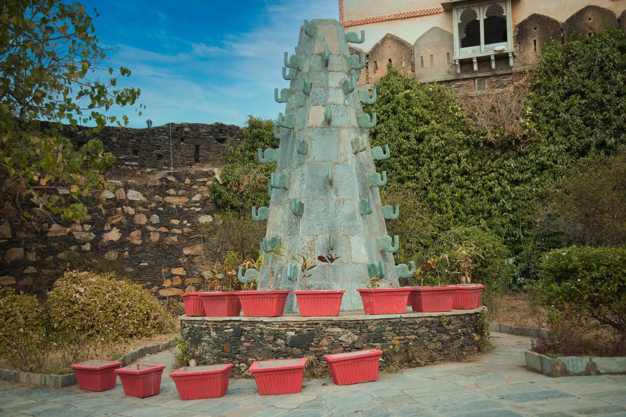 The Fern Bambora Fort, Bambora, Удайпур Екстериор снимка