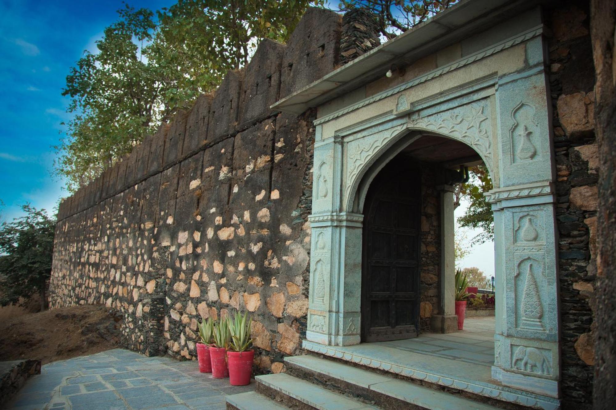 The Fern Bambora Fort, Bambora, Удайпур Екстериор снимка
