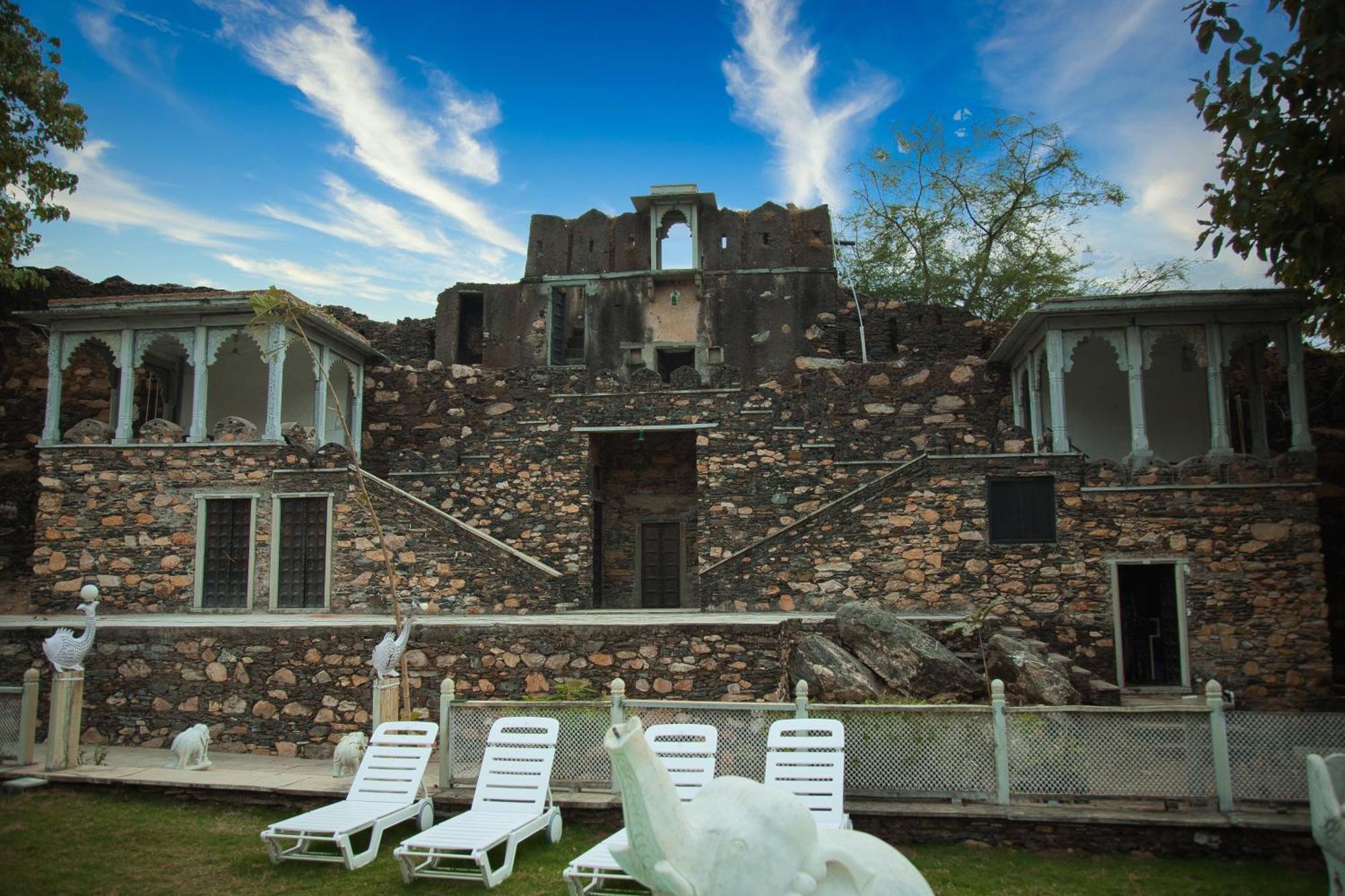 The Fern Bambora Fort, Bambora, Удайпур Екстериор снимка